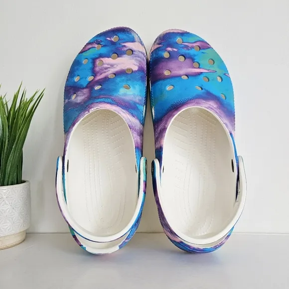 Crocs Classic Out Of This World Tie-Dye Multicolored Clogs Size 10 Men 13 Women