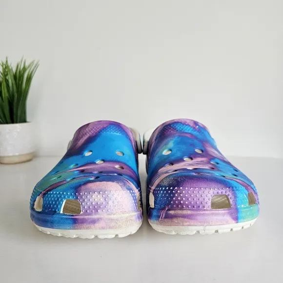 Crocs Classic Out Of This World Tie-Dye Multicolored Clogs Size 10 Men 13 Women
