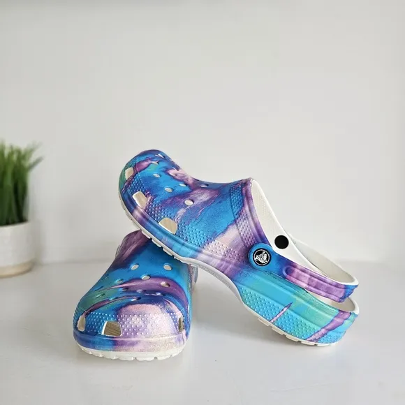 Crocs Classic Out Of This World Tie-Dye Multicolored Clogs Size 10 Men 13 Women