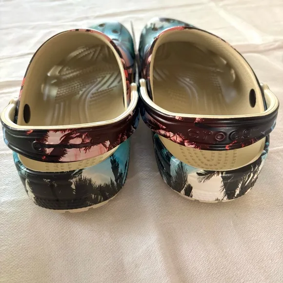 Crocs Classic Retro Resort Clog Palm trees Pink Turq Black SZ 7 NWT