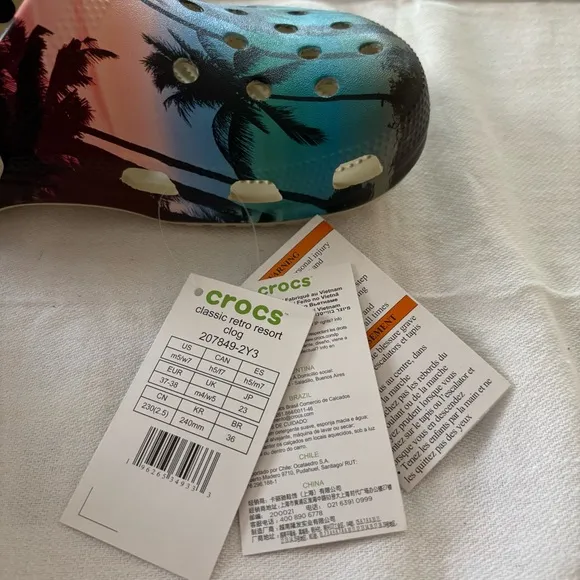 Crocs Classic Retro Resort Clog Palm trees Pink Turq Black SZ 7 NWT