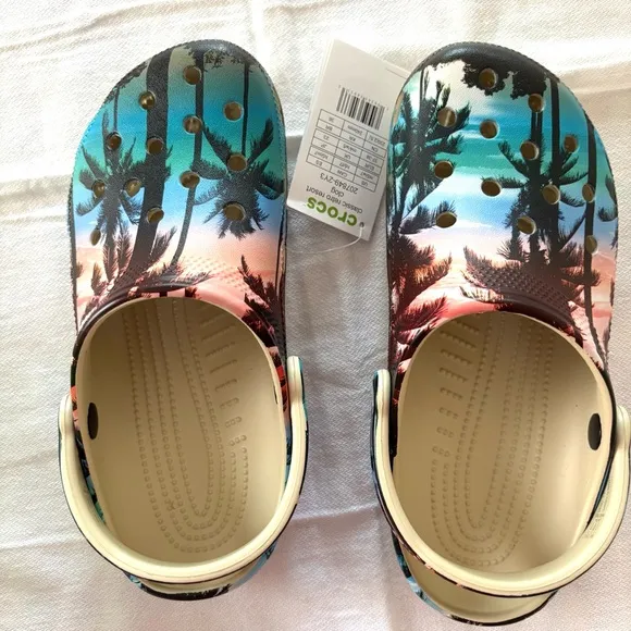 Crocs Classic Retro Resort Clog Palm trees Pink Turq Black SZ 7 NWT