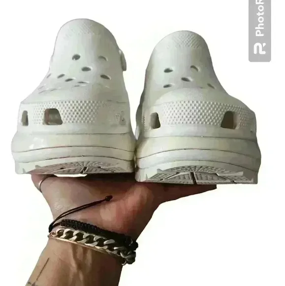 Crocs Classic Unisex White Mega Crush Clog 10 W 8 M