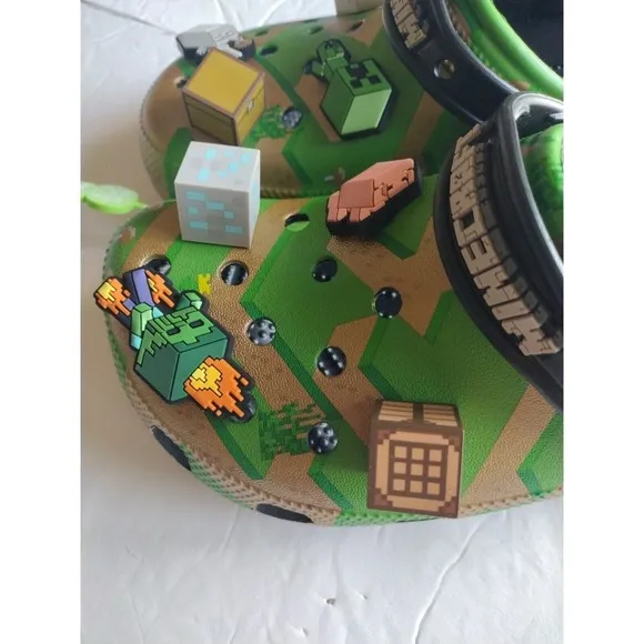 Crocs Clog Men's 6 Woman 8 Green Minecraft Elevated 208472-90H Green Gamer Comfy