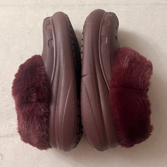 Crocs Furever Crush Lined Platform Clogs Dark Cherry Size M-10/W-12 Unisex