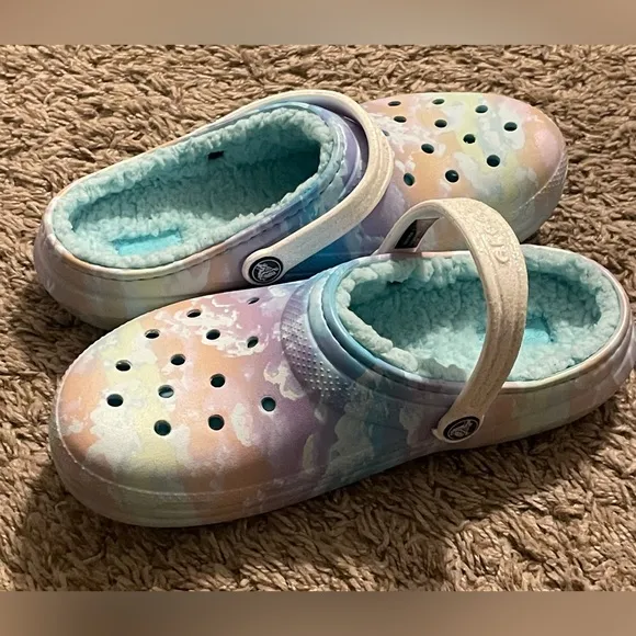 CROCS Kids' Classic Fleece Lined Clog NWOT