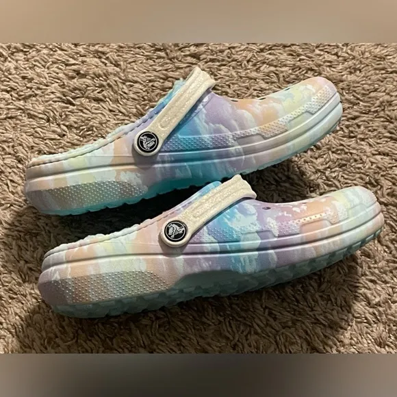 CROCS Kids' Classic Fleece Lined Clog NWOT