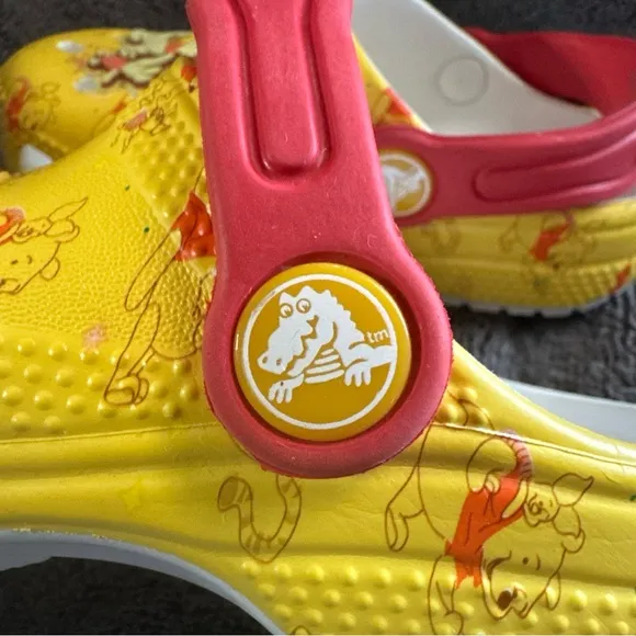 CROCS Kids' Winnie the Pooh &amp; Tigger - Unisex - Size C8