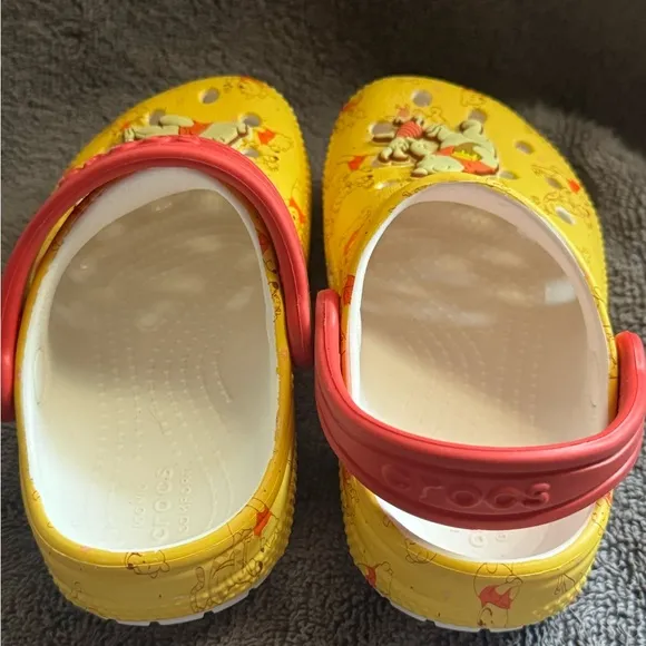 CROCS Kids' Winnie the Pooh &amp; Tigger - Unisex - Size C8