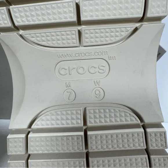 Crocs Mega Crush Chunky Platform Clogs Bone Women's Size 9 Men’s Size 7