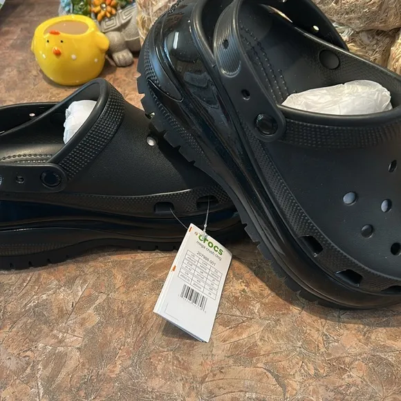 CROCS MEGA CRUSH CLOGS