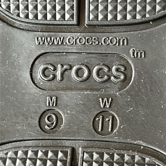 Crocs Mega Crush Rebel Rebel Clogs Black Studded Unisex Size Mens 9 Womens 11