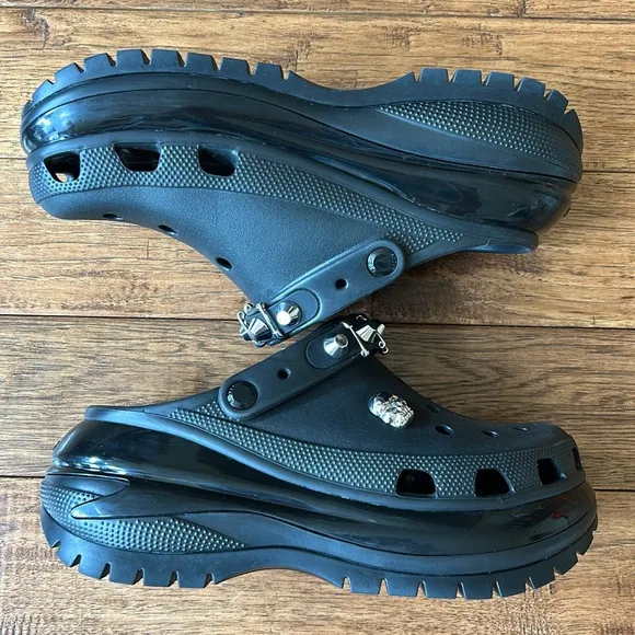 Crocs Mega Crush Rebel Rebel Clogs Black Studded Unisex Size Mens 9 Womens 11