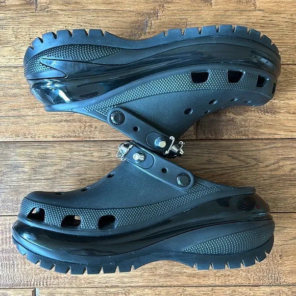Crocs Mega Crush Rebel Rebel Clogs Black Studded Unisex Size Mens 9 Womens 11