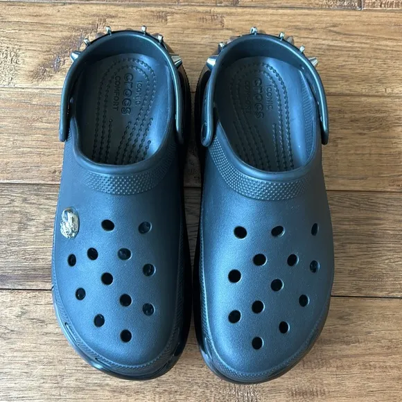 Crocs Mega Crush Rebel Rebel Clogs Black Studded Unisex Size Mens 9 Womens 11