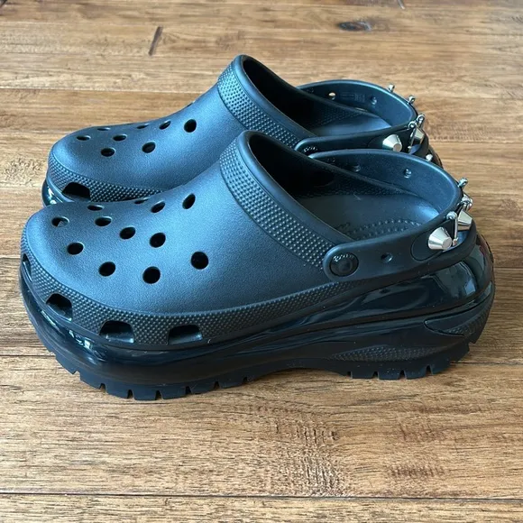 Crocs Mega Crush Rebel Rebel Clogs Black Studded Unisex Size Mens 9 Womens 11