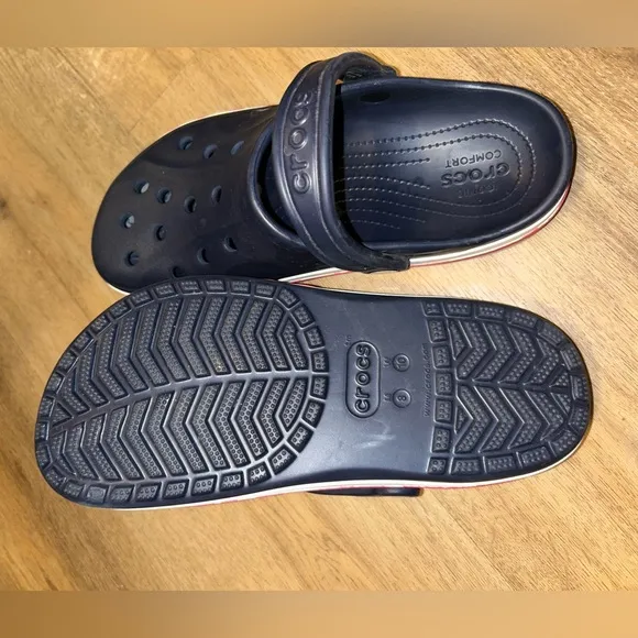 Crocs Men Navy Clogs Sz: M:8 w:10