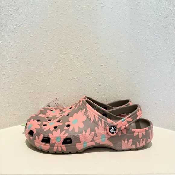 Crocs Men’s Classic Retro Resort Floral Mushroom Salmon Clogs Size 13 NWT