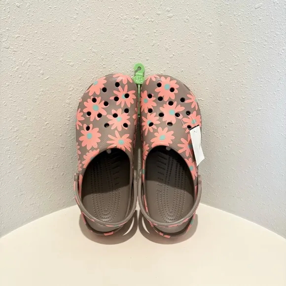 Crocs Men’s Classic Retro Resort Floral Mushroom Salmon Clogs Size 13 NWT
