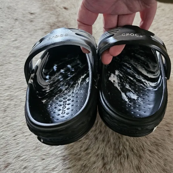 CROCS Off Grid Unisex Marbled Clogs Men Size 9/Women Size 11 Black &amp; White NEW