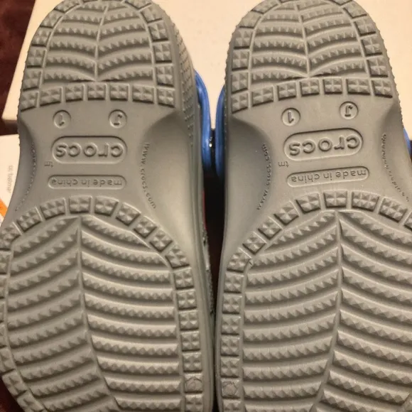 Crocs original boys batman croc. Size 1