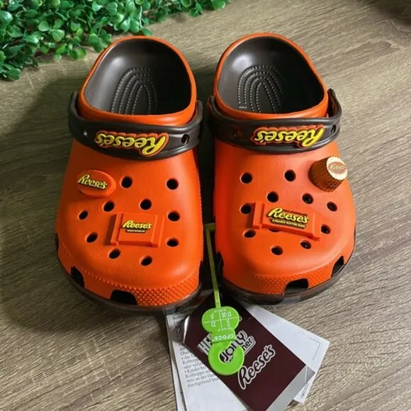 Crocs REESE’S Classic Clogs