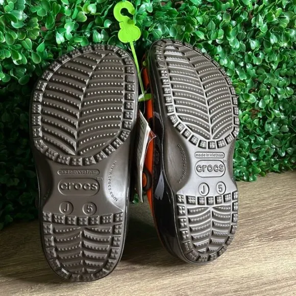 Crocs REESE’S Classic Clogs