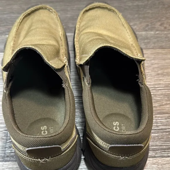 CROCS Tan Loafers Slip-Ons Casual Comfort men’s size 10 (b113)
