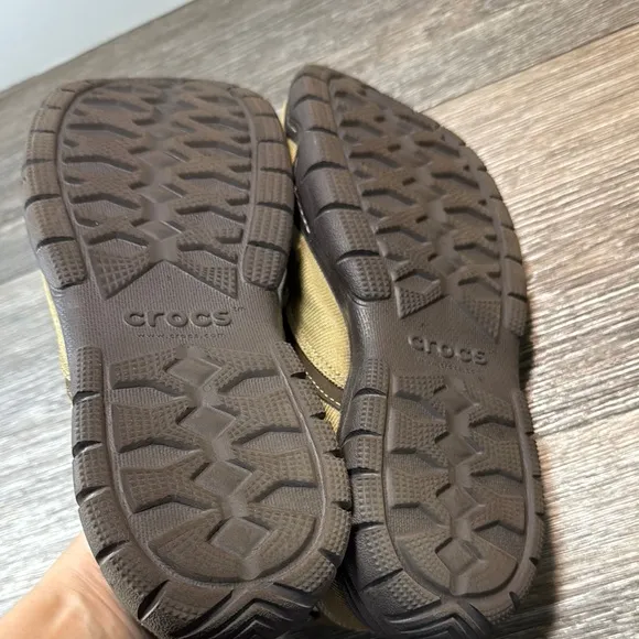 CROCS Tan Loafers Slip-Ons Casual Comfort men’s size 10 (b113)