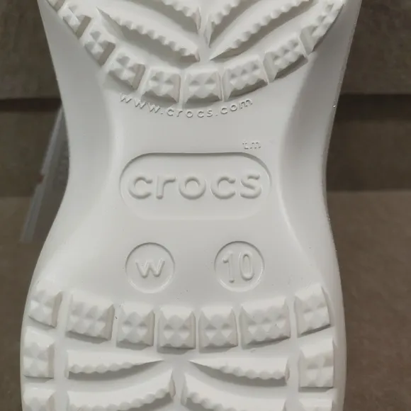 Crocs Women's Classic Platform Glitter Chalk Ivory Clog