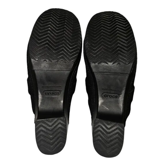 Crocs Women's Sarah Black Suede Clogs Size 7