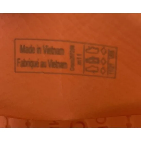Crocs X Carrots Classic All Terrain Orange Clog Limited Men’s Size 11 Women’s 13