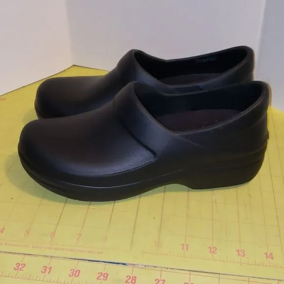 Crocs Dual Comfort clogs