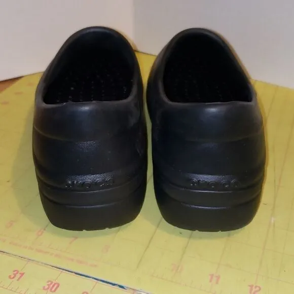 Crocs Dual Comfort clogs