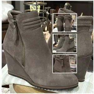 Crown Vintage “Exquisite” Suede Leather Ankle Booties in Gray Taupe, Size 10