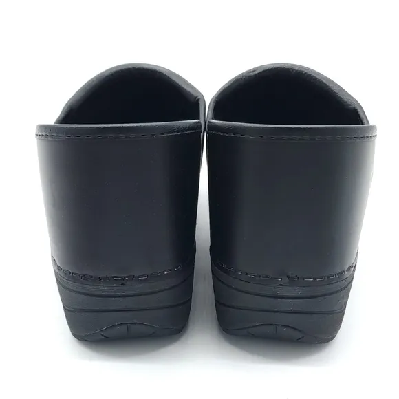 Dankso XP 2.0 Pull Up Black Leather Clogs Non Slip Women's Size 11.5/12 EU 42