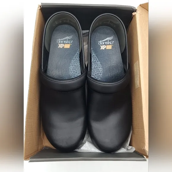 Dankso XP 2.0 Pull Up Black Leather Clogs Non Slip Women's Size 11.5/12 EU 42