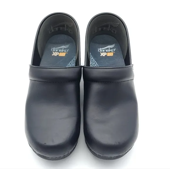 Dankso XP 2.0 Pull Up Black Leather Clogs Non Slip Women's Size 11.5/12 EU 42