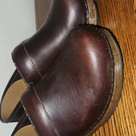 Dansco Men's Leather Clogs