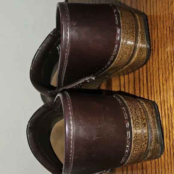 Dansco Men's Leather Clogs