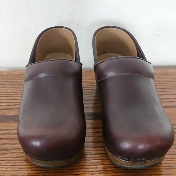 Dansco Men's Leather Clogs