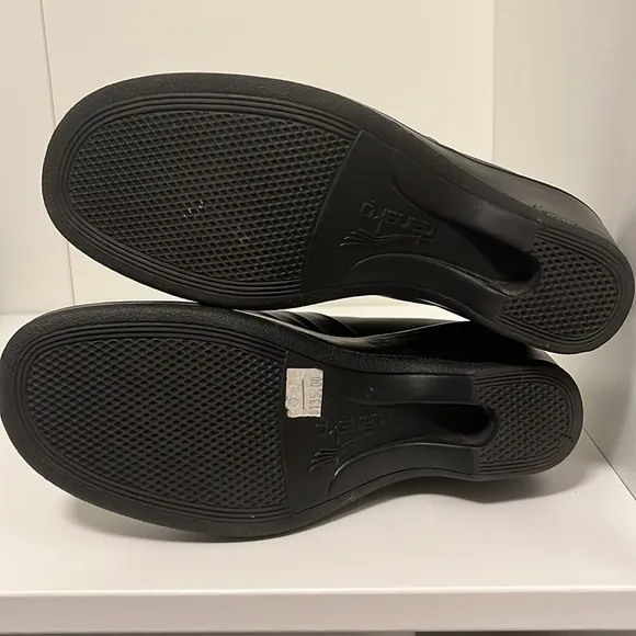 Dansko Aubrey Slip On Pleated Leather Comfort Clogs Black Size 38 EU / 7.5 US