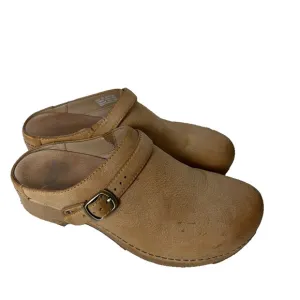 Dansko Berry Womens 38 Tan clogs Cottagecore Bohemian Comfort burnished milled