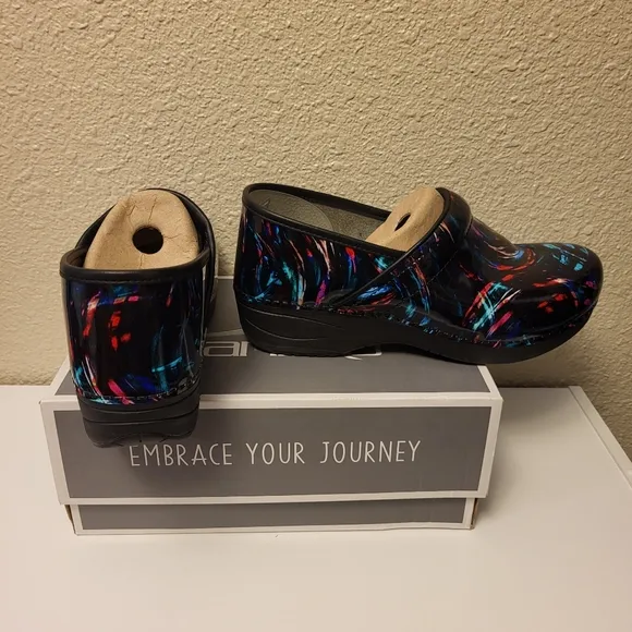 Dansko Black Paint Swirl XP 2.O Patent Clogs Size 41 (10½-11)