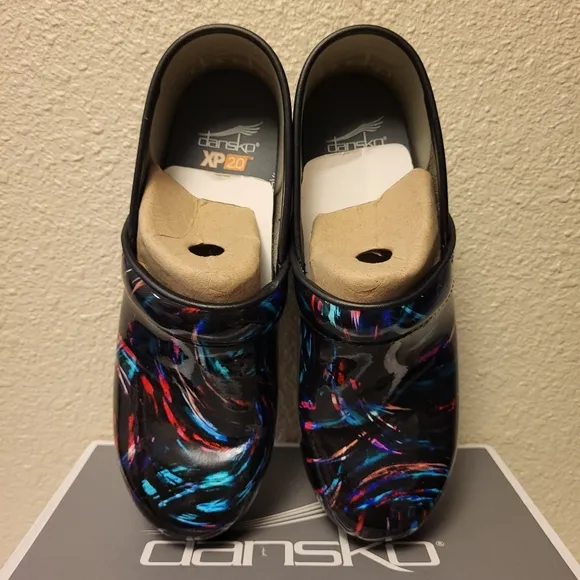 Dansko Black Paint Swirl XP 2.O Patent Clogs Size 41 (10½-11)