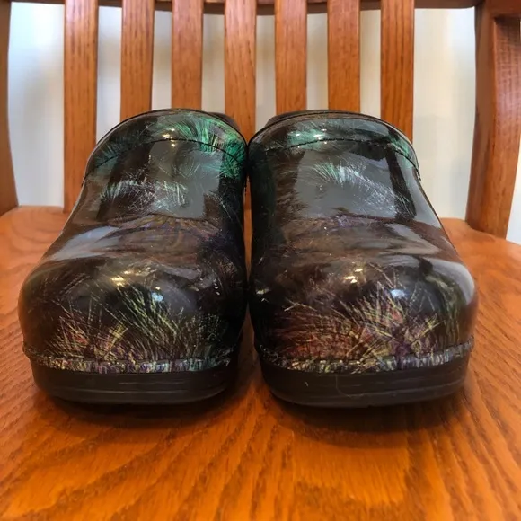 Dansko Black, Patent Leather Clogs, Size 39/8.5