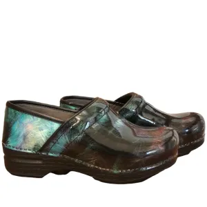 Dansko Black, Patent Leather Clogs, Size 39/8.5