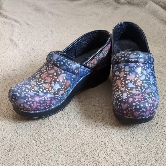 Dansko Blue and Pink Mules  Comfortable Design size 38 💥Excellent condition!!💥