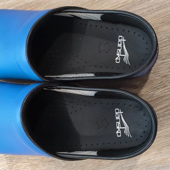 Dansko Blue Women's Clogs size 42 Euro (12 US)