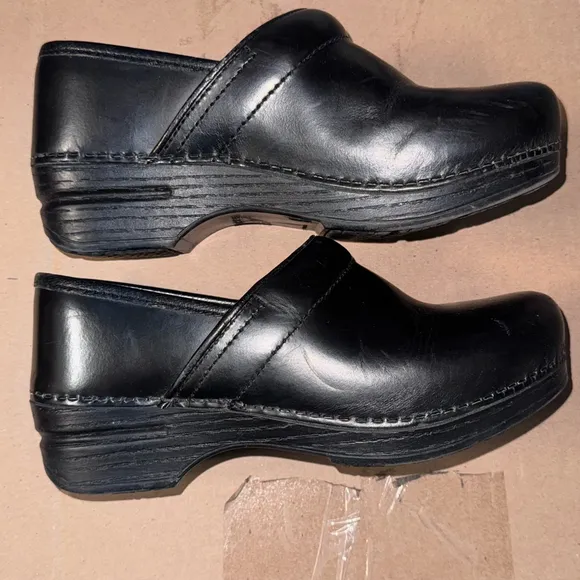 Dansko Clogs Mules Leather Size 6.5-7 /37